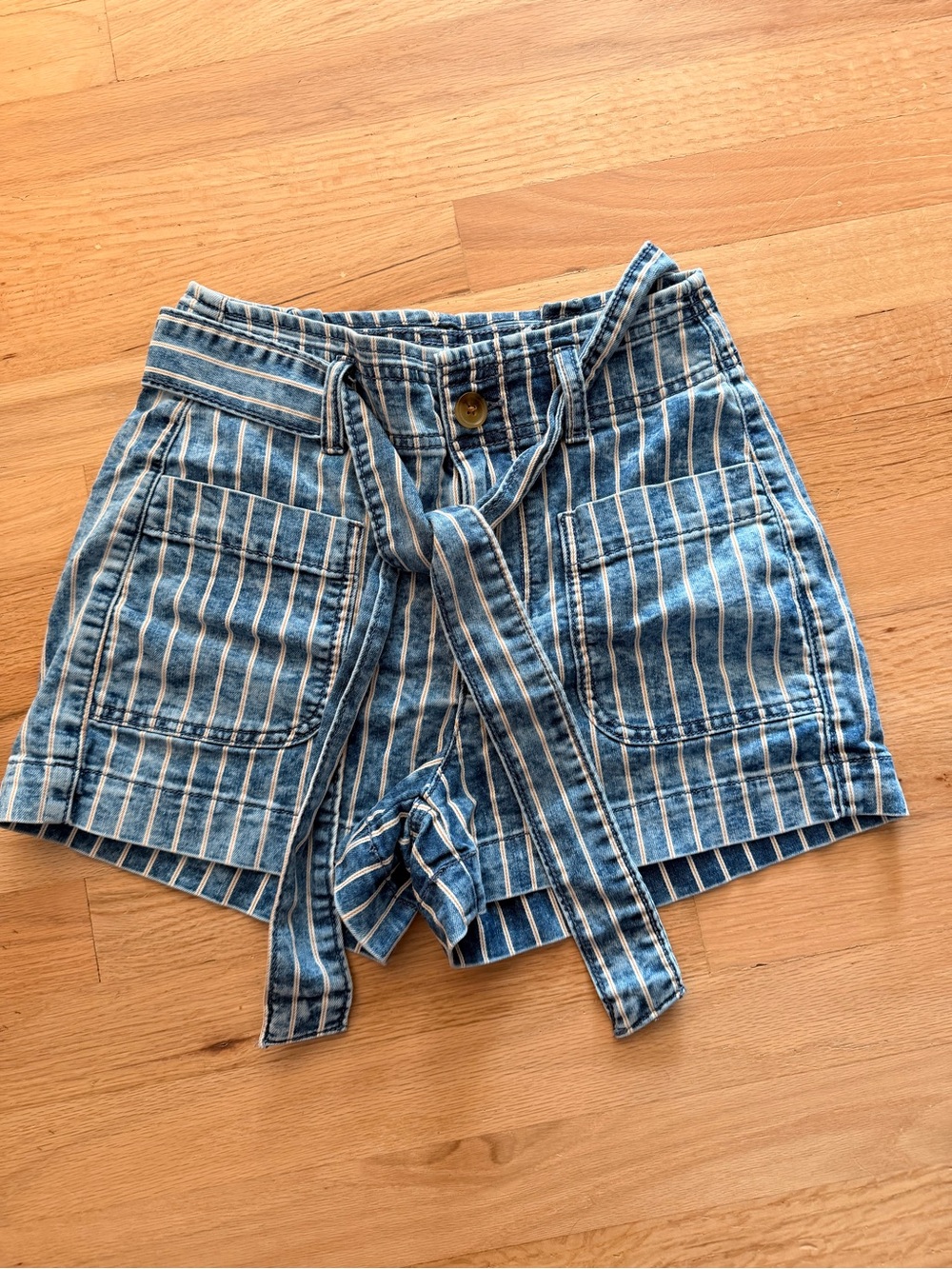 American Eagle Outfitters Blue and White Striped Tie-Belt Jean Shorts